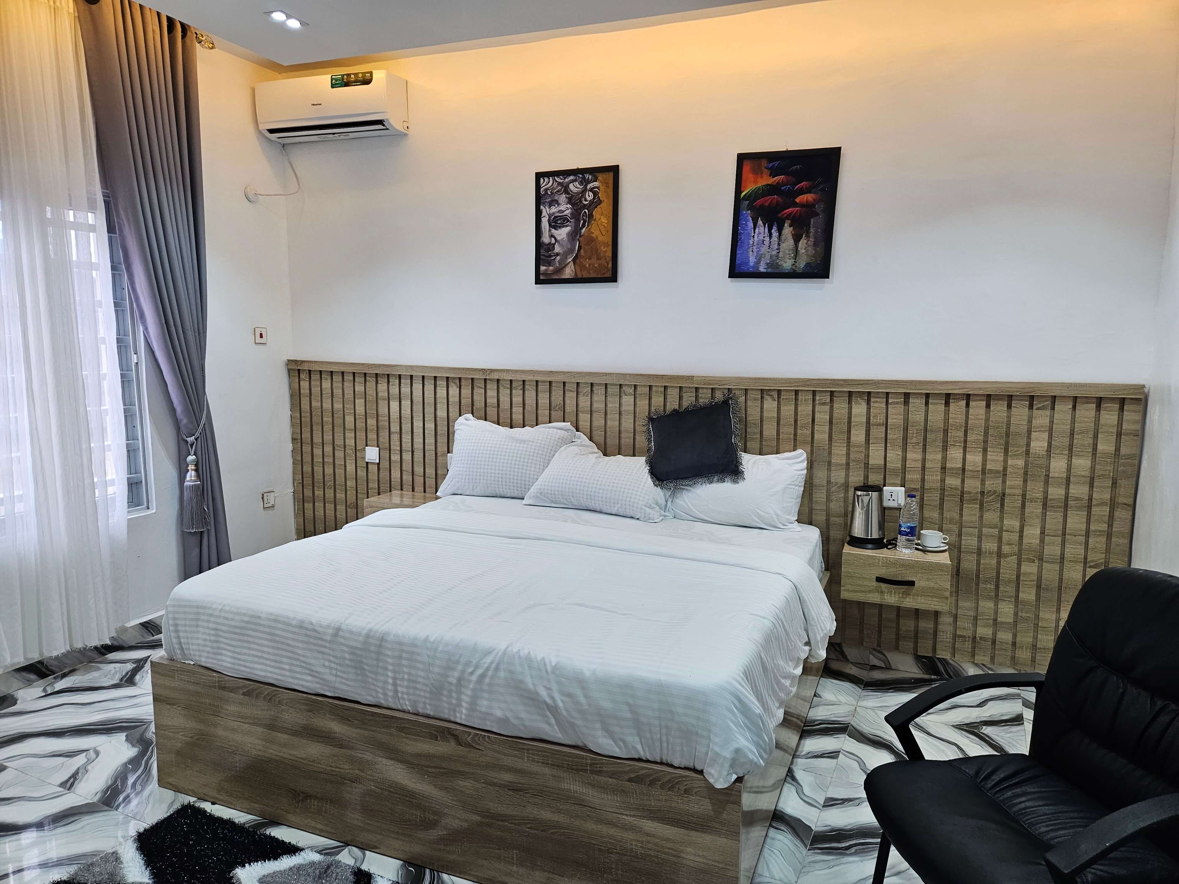 Diplomatic Suite